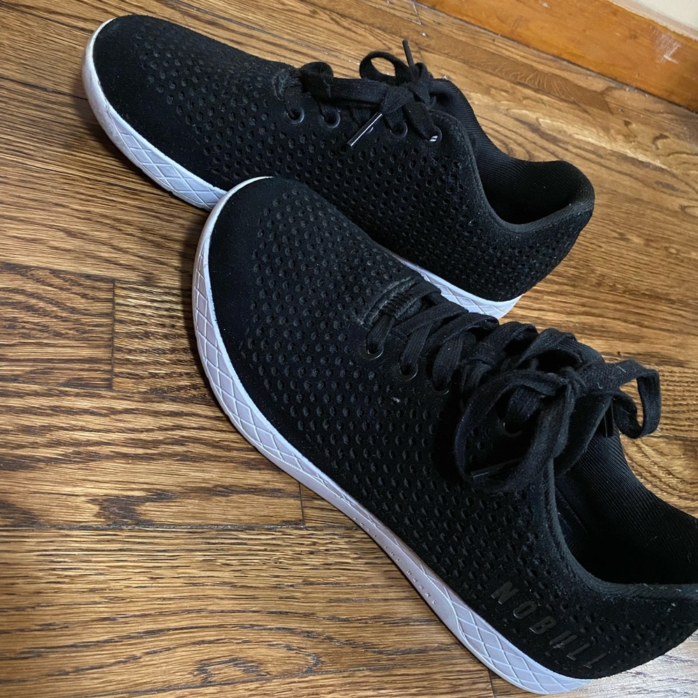 No bull training sneakers black&white size 9.5
